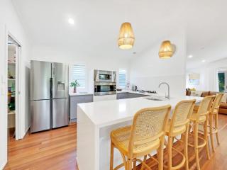 Mudjimba Beach Haven - Stroll to the Water - Mudjimba - 4