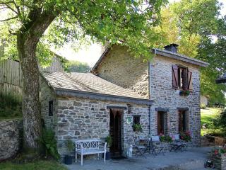 Cottage in Baillamont with terrace, cleaning included - Baillamont - 4