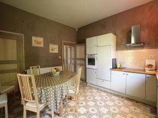 Holiday Home in Virton with Bubble Bath, cleaning included - Latour - 1