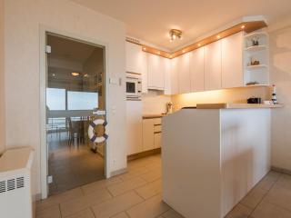 Apartment in Zeedijk with Sea View, cleaning included - Koksijde - 2