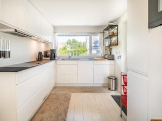 Villa in Koksijde with Sunny Terrace, cleaning included - Koksijde - 7