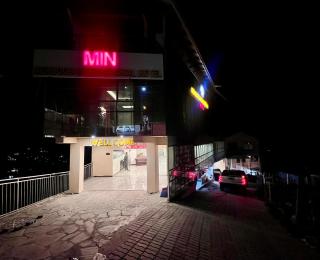 Mehboob international hotel murree - Murree - 8