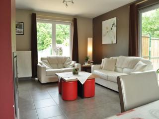 Vacation Home in Bomal near Adventure Valley, cleaning included - Bomal - 0