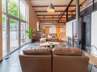 Farm Stay with Indoor Pool, cleaning included - Goesnes - 3