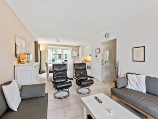 Apartment near Zeedijk Beach, cleaning included - Koksijde - 2