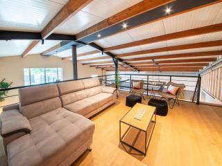 Farm Stay with Indoor Pool, cleaning included - Goesnes - 5