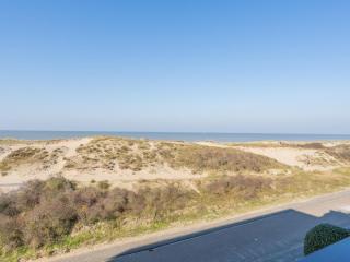 Apartment in Koksijde near Sandy Beaches, cleaning included - Oostduinkerke - 1