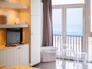 Apartment on the Coast with Beach Access, cleaning included - Oostduinkerke - 5