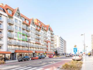 Apartment by the Coast with Sunny Terrace, cleaning included - Oostduinkerke - 9