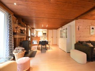 Chalet Retreat with Private Deck, cleaning included - Oignies-en-Thierache - 4