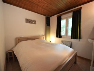 Chalet Retreat with Private Deck, cleaning included - Oignies-en-Thierache - 6