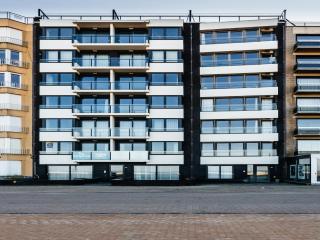 Apartment on Zeedijk with Sea View, cleaning included - Koksijde - 1