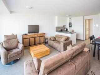Bright Flat w Ocean Views, cleaning included - 0
