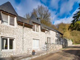 Holiday Home in Sosoye near La Molignée River, cleaning included - Sosoye - 2