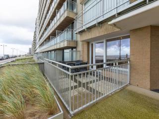 Stylish Seaside Stay with Pool, cleaning included - 6