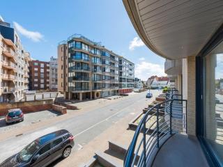 Apartment near seawall with sea view, cleaning included - Koksijde - 3