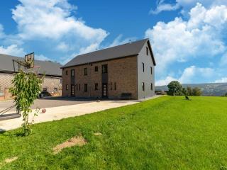 Spacious Home in Stavelot, cleaning included - 2