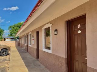 Budget Inn - Post - 7