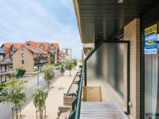 Apartment by the Sea in Belgium with Balcony, cleaning included - Koksijde - 4