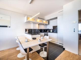 Apartment by Zeedijk with Sea View, cleaning included - Koksijde - 7