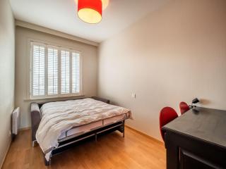 Apartment by Zeedijk with Sea View, cleaning included - Koksijde - 6