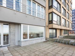 Apartment on Zeedijk with Stunning Sea Views, cleaning included - Koksijde - 6