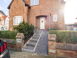 Villa in Koksijde with Sunny Garden, cleaning included - Koksijde - 1