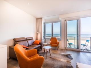 Apartment on Zeedijk with Stunning Sea View, cleaning included - Koksijde - 0