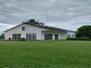 Welcoming Holiday Home with large garden, cleaning included - Porcheresse - 9