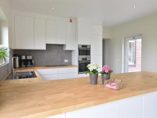 Mansion in Roesbrugge with Garden, cleaning included - Beveren - 5