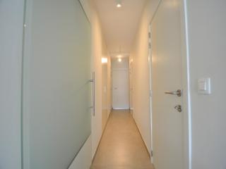 Stylish apartment with sunny terrace, cleaning included - Oostduinkerke - 3