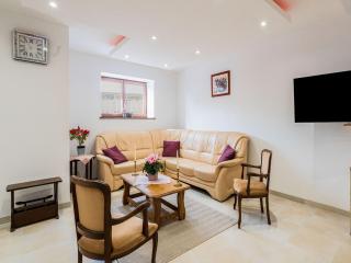Chalet in Belgium near Lavaux Castle, cleaning included - Beauraing - 2