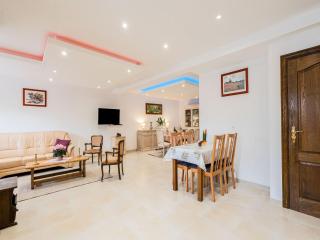 Chalet in Belgium near Lavaux Castle, cleaning included - Beauraing - 1