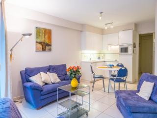 Beachside Stay w Terrace, cleaning included - 6