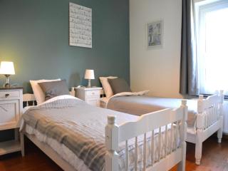 Holiday Home in Anhée near Maredsous Forest, cleaning included - Denée - 5
