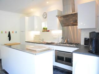 Holiday Home in Anhée near Maredsous Forest, cleaning included - Denée - 1