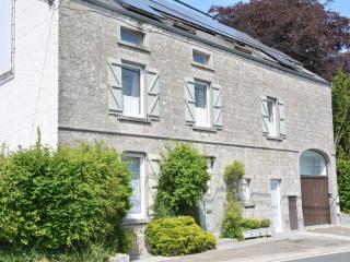 Holiday Home in Anhée near Maredsous Forest, cleaning included - Denée - 9