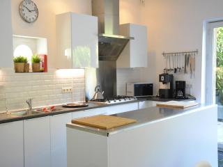 Holiday Home in Anhée near Maredsous Forest, cleaning included - Denée - 6