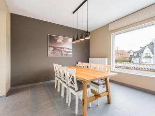 Villa by the Sea in Belgium with Sunny Terrace, cleaning included - Koksijde - 8