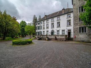 Castle Apartment Aywaille near River Amblève, cleaning included - Aywaille - 7