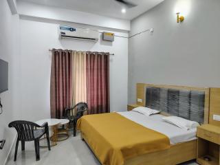 Hotel Paramount Inn - Ayodhya - 0