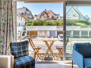 Duplex near Zeedijk & Center with Sunny Balcony, cleaning included - Koksijde - 0