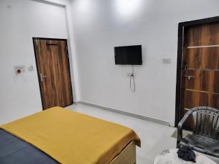 Hotel Paramount Inn - Ayodhya - 6