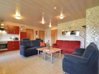 Apartment in Grüfflingen with Sauna & Lake Nearby, cleaning included - Burg-Reuland - 3