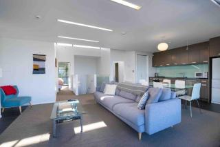 Modern Queenstown Apartment & Great Lake Views!!! - 4