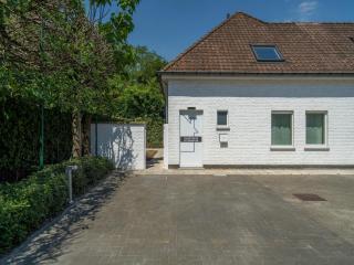Relax in Kortrijk Luxury, cleaning included - 9