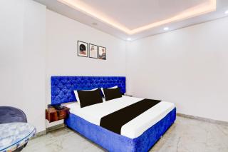 Hotel O Royal Palace - 0