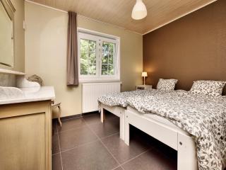 Chalet near Durbuy with Sauna and Terrace, cleaning included - Biron - 7