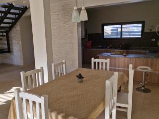 Casa con pileta - Guaymallen - 8