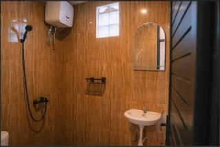 Modern Guest house in Cepaka - Tumbak Bayuh - 1